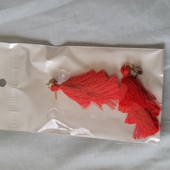 4 Earings for $8 - Picture 4 of 5